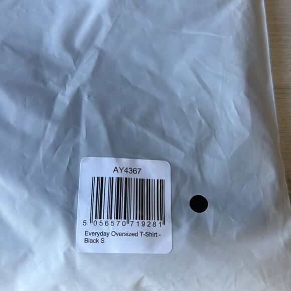 AYBL Everyday Ovesized ORIGIN ShortSleeve T Shirt Small black NWT in‎ packaging - Picture 9 of 11